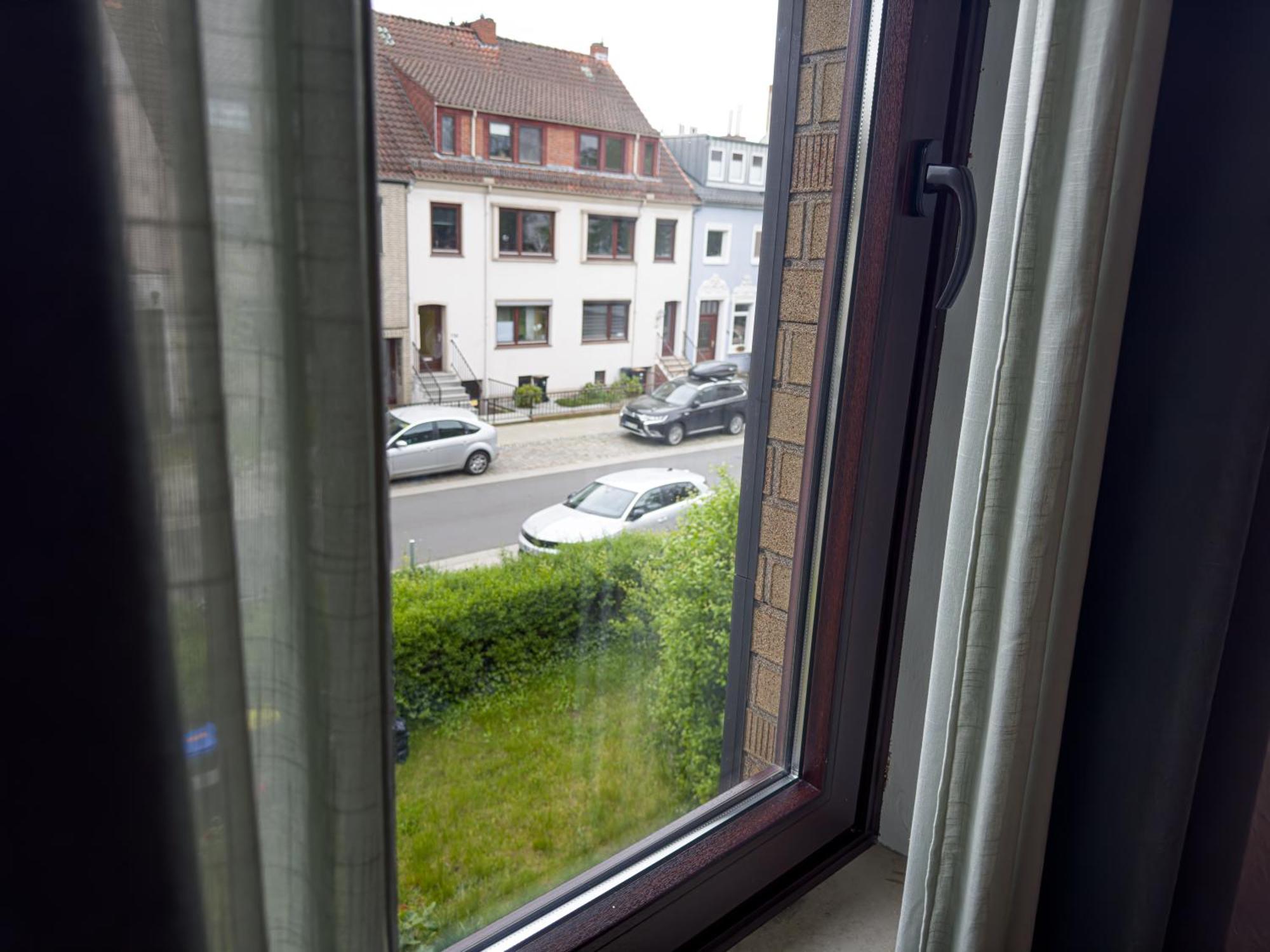 Immostay #7 -Helle Wohnung Mit Grossem Garten -4 Zimmer, Wifi & Free Parking Bremen Exteriör bild