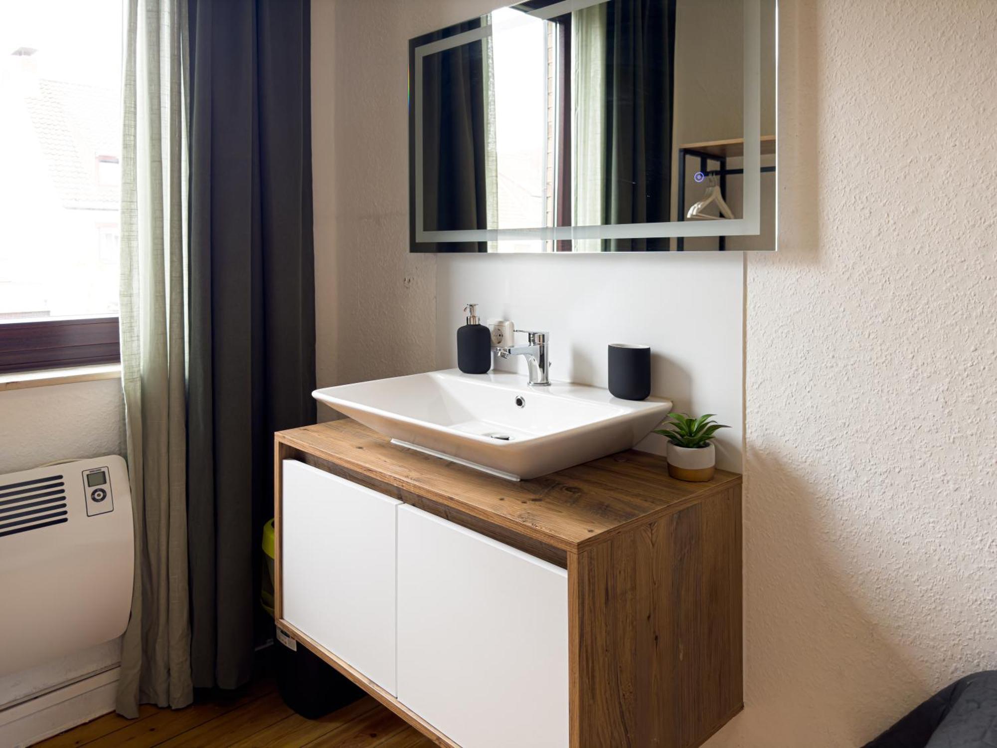 Immostay #7 -Helle Wohnung Mit Grossem Garten -4 Zimmer, Wifi & Free Parking Bremen Exteriör bild