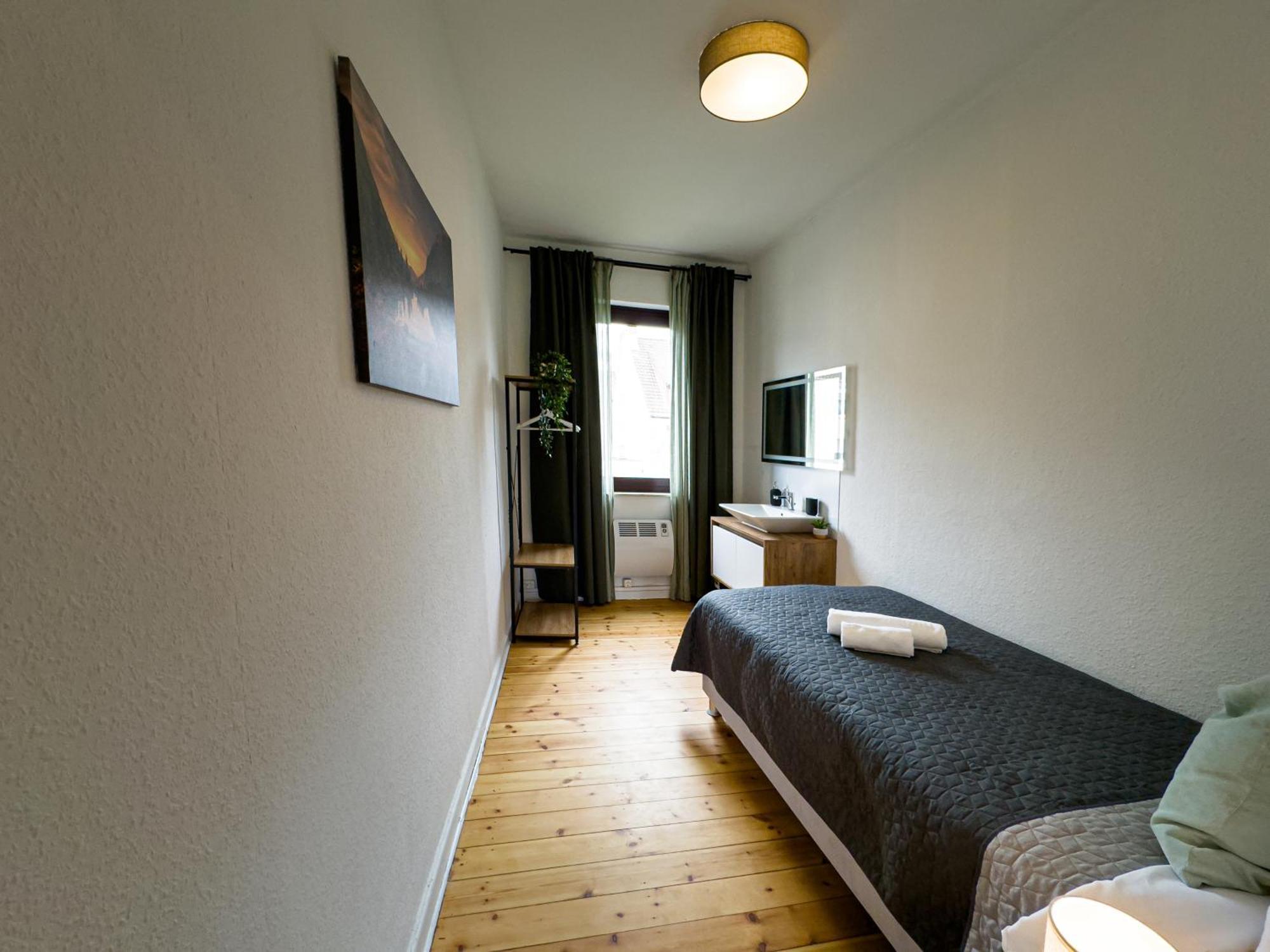 Immostay #7 -Helle Wohnung Mit Grossem Garten -4 Zimmer, Wifi & Free Parking Bremen Exteriör bild