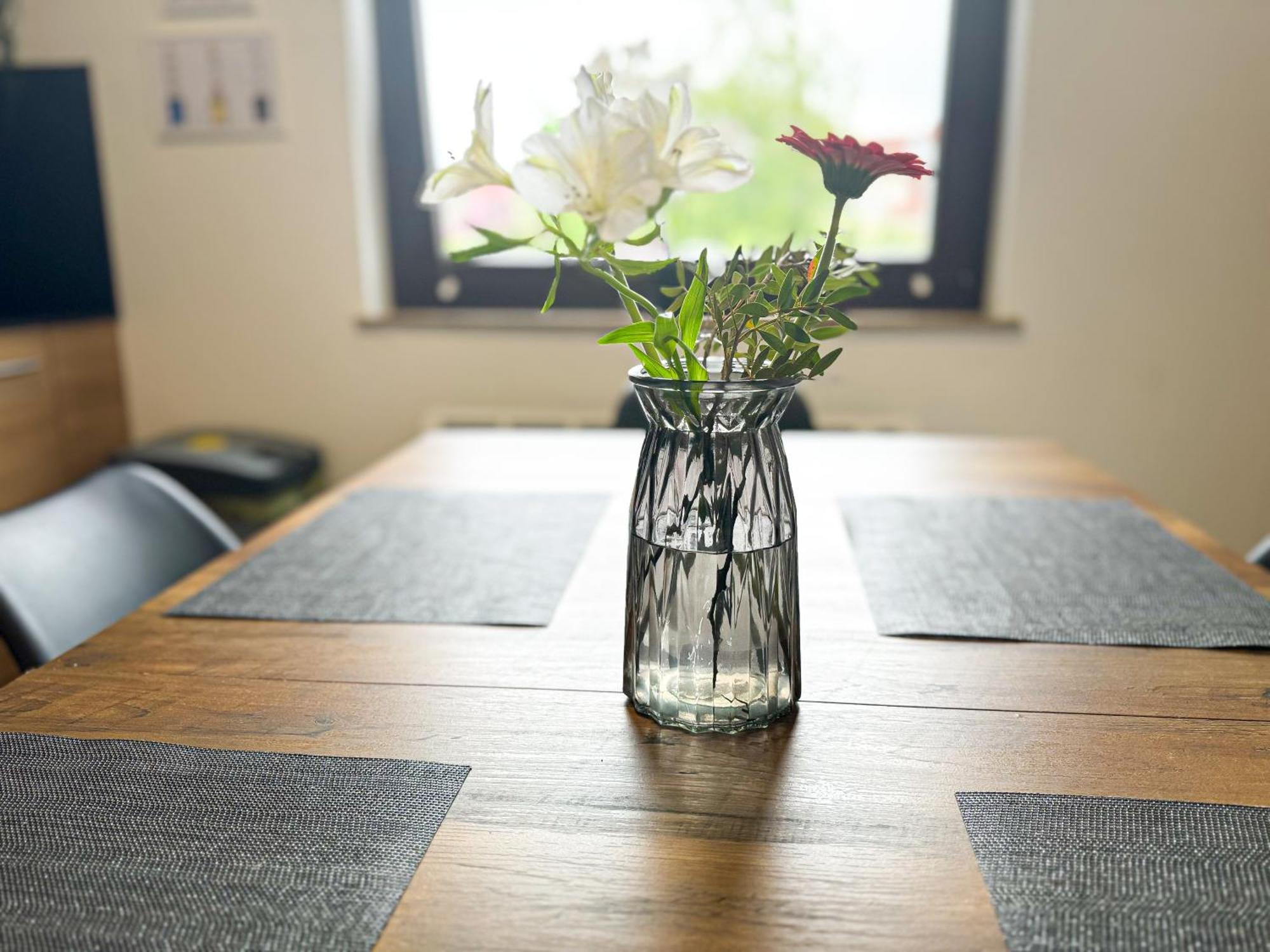 Immostay #7 -Helle Wohnung Mit Grossem Garten -4 Zimmer, Wifi & Free Parking Bremen Exteriör bild