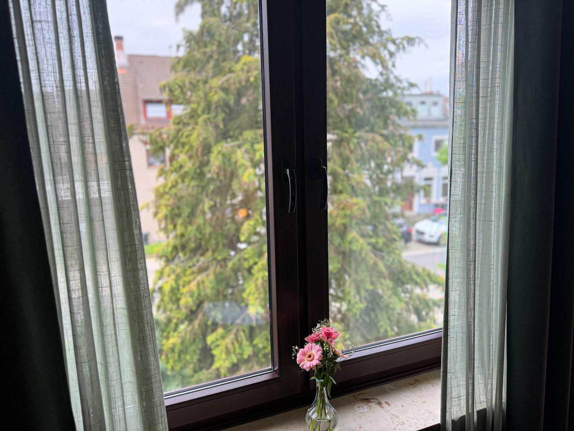 Immostay #7 -Helle Wohnung Mit Grossem Garten -4 Zimmer, Wifi & Free Parking Bremen Exteriör bild